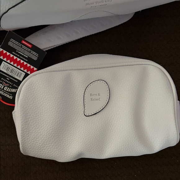 Sprayground mini duffle bag with matching pouch - Picture 7 of 11